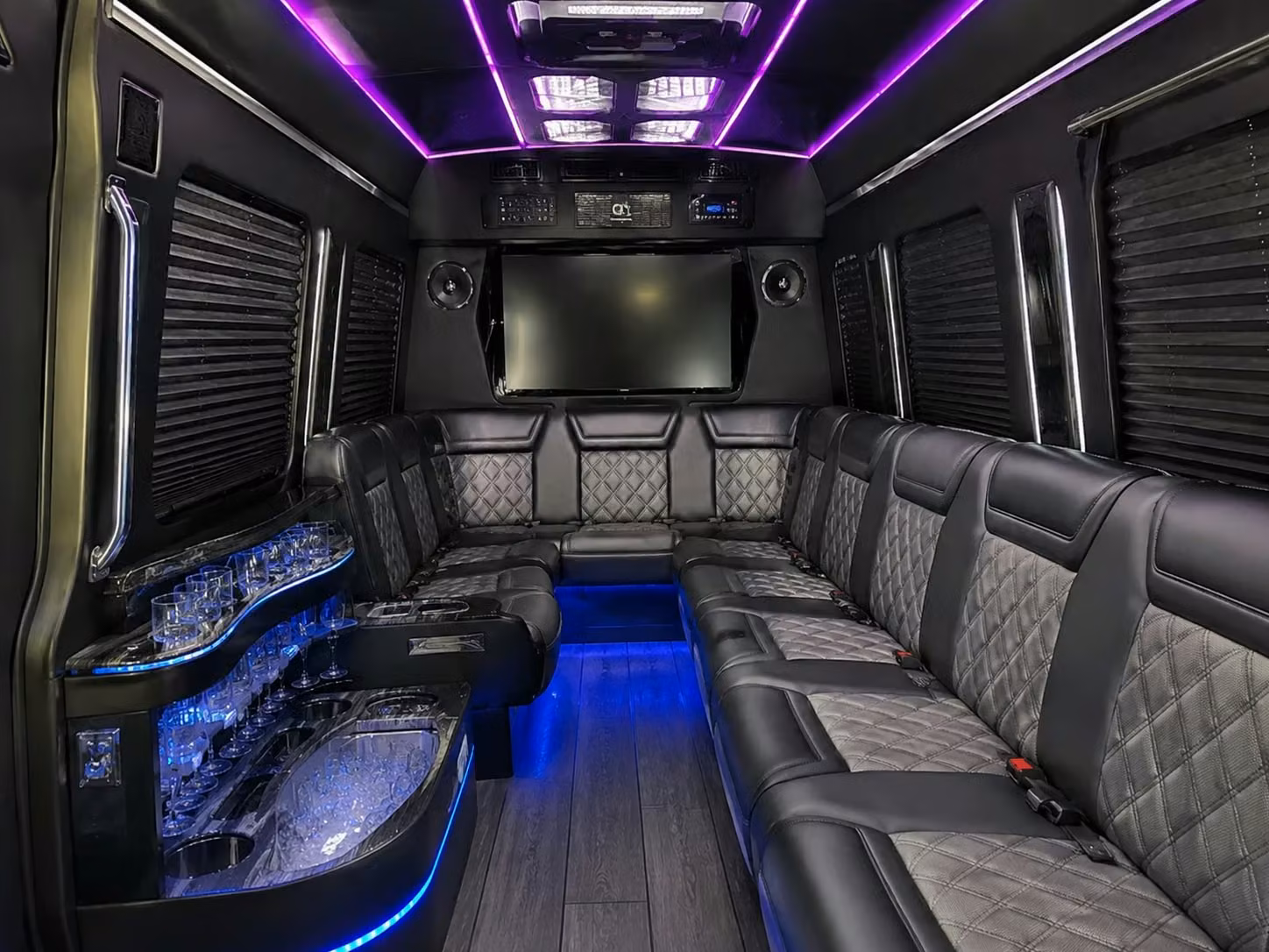 airport transfers for corporate groups and contractors traveling through killeen