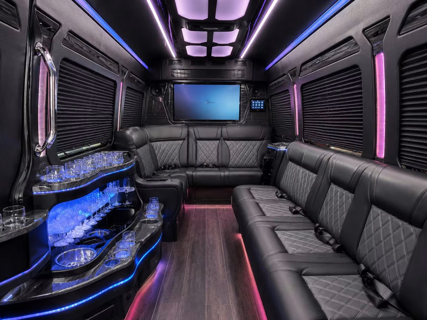 group airport shuttles for fort cavazos soldiers and military families in killeen